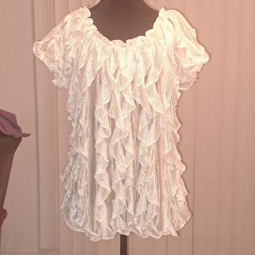 Gorgeous size L Lauren Michelle off white blouse w/ shimmer - Picture 1 of 6